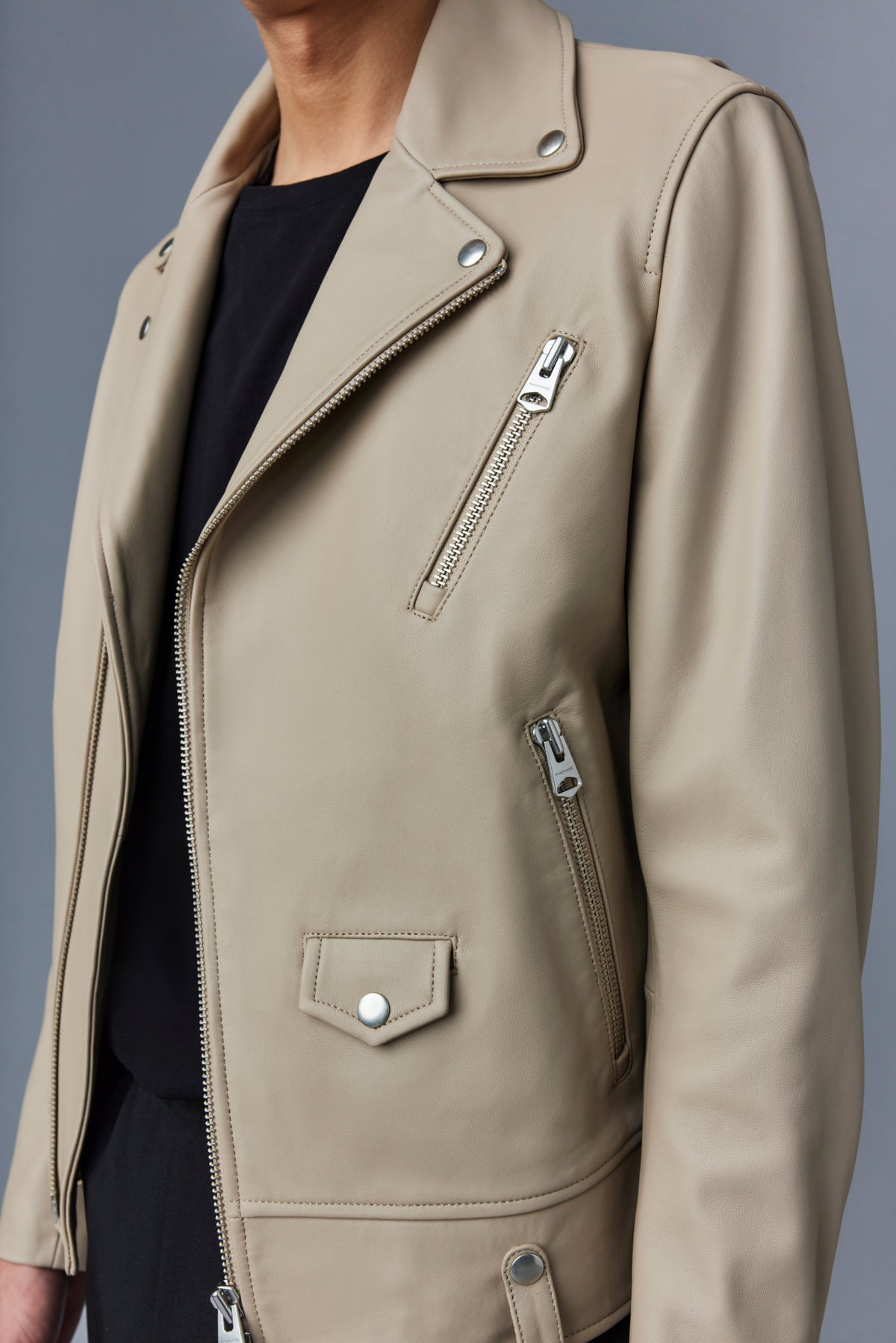 Louis Vuitton XXL Zipper Leather Coat BLACK. Size 36